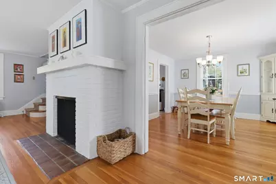 19 Crestview Avenue, Stamford, CT 06907 - Photo 4