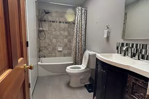 9 Oakledge Cir, Norwalk, CT 06854 - Photo 14