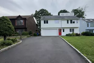9 Oakledge Cir, Norwalk, CT 06854 - Photo 2
