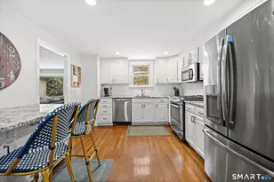 85 Woodbury Ave, Stamford, CT 06907 - Photo 12