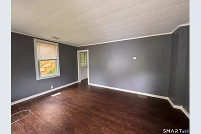 19-23 Hull Place, Seymour, CT 06483 - Photo 4