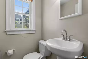 46 Hall St, New Haven, CT 06512 - Photo 18
