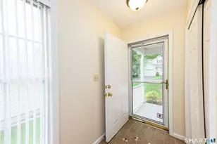 25 Hamden Hills Dr, Hamden, CT 06518 - Photo 4