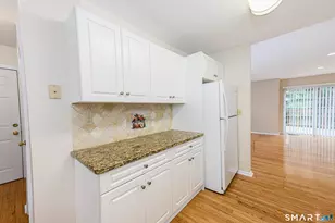 25 Hamden Hills Dr, Hamden, CT 06518 - Photo 10
