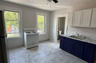 32 Main St, Simsbury, CT 06081 - Photo 2
