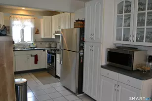 40 Emma Rd, Stamford, CT 06905 - Photo 12