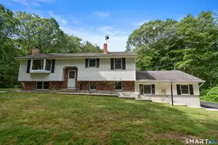 14 Sarah Dr, Montville, CT 06382 - Photo 2