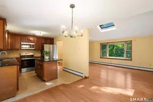 14 Sarah Dr, Montville, CT 06382 - Photo 18