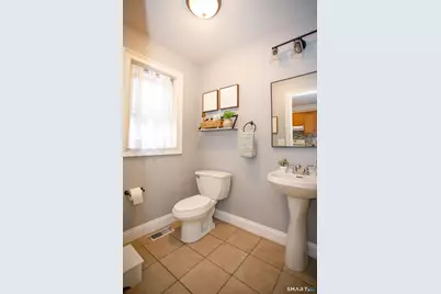 527 West Thames Street #13, Norwich, CT 06360 - Photo 12