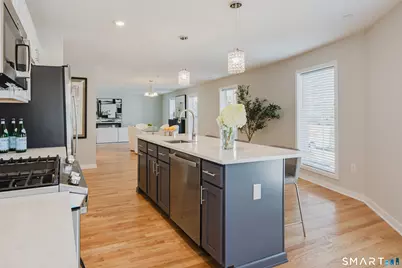 1385 Washington Boulevard #5, Stamford, CT 06902 - Photo 12