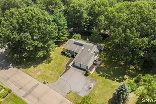184 Bear Path Rd, Hamden, CT 06514 - Photo 36