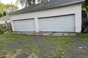 30 Summer St, Meriden, CT 06451 - Photo 30