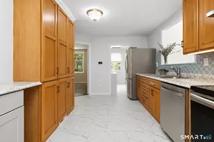 556 Pepper St, Monroe, CT 06468 - Photo 6