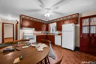95 Lake Ave, Trumbull, CT 06611 - Photo 10