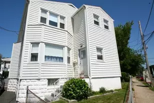 658 Beechmont Ave, Bridgeport, CT 06606 - Photo 1