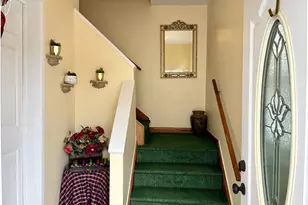 658 Beechmont Ave, Bridgeport, CT 06606 - Photo 2