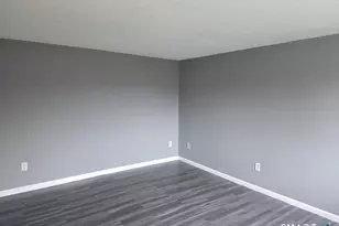 215 Waterville St, Waterbury, CT 06710 - Photo 6