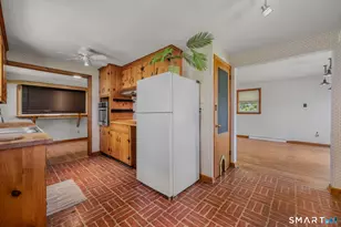 20 Sander St, New London, CT 06320 - Photo 10