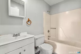 493 Meadow St, Waterbury, CT 06702 - Photo 12
