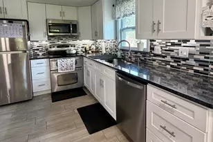 21 Whitman St, New Britain, CT 06051 - Photo 4