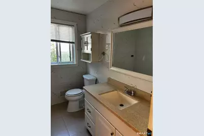 31 Manila Avenue #2, Woodbridge, CT 06525 - Photo 4