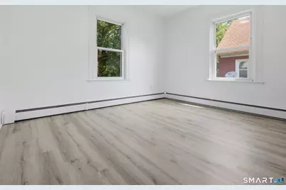 35 Moore Avenue, New London, CT 06320 - Photo 20