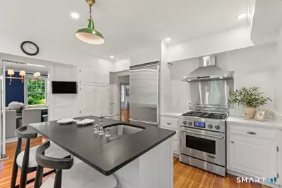 592 West Hill Road, Stamford, CT 06902 - Photo 10