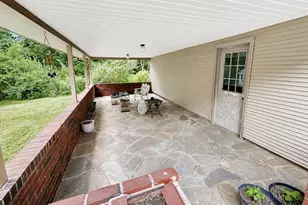 556 Forest Rd, Orange, CT 06477 - Photo 20