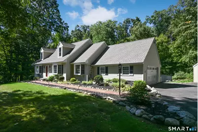 2 Banquo Brae Road, Brookfield, CT 06804 - Photo 2