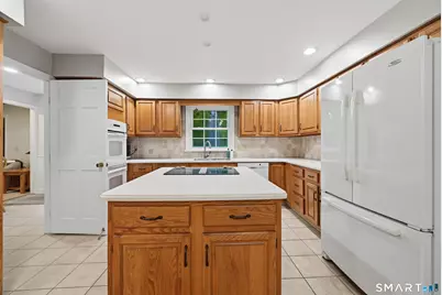 2 Banquo Brae Road, Brookfield, CT 06804 - Photo 8
