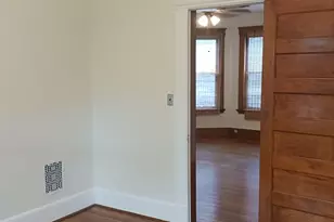 126 Edwards St, New Haven, CT 06511 - Photo 2