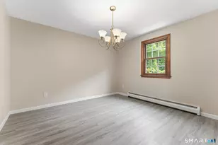 75 Grissom Rd, Manchester, CT 06042 - Photo 6