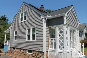 39 Plumb Ave, Meriden, CT 06450 - Photo 4