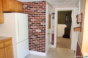 39 Plumb Ave, Meriden, CT 06450 - Photo 20