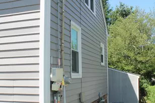 39 Plumb Ave, Meriden, CT 06450 - Photo 14