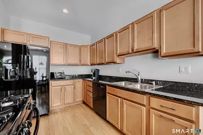 23 Park Place Circle #23, West Hartford, CT 06110 - Photo 10