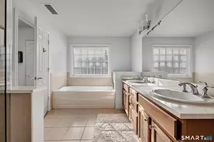23 Park Pl Cir, West Hartford, CT 06110 - Photo 18