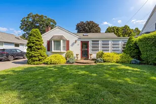 28 Whitecap Rd, East Lyme, CT 06357 - Photo 2