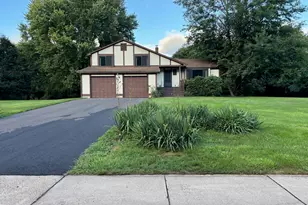 33 Lochview Dr, Windsor, CT 06095 - Photo 1