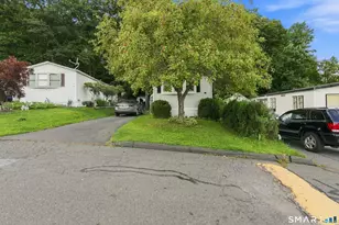 28 Woodland Park, Shelton, CT 06484 - Photo 2