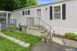 28 Woodland Park, Shelton, CT 06484 - Photo 4