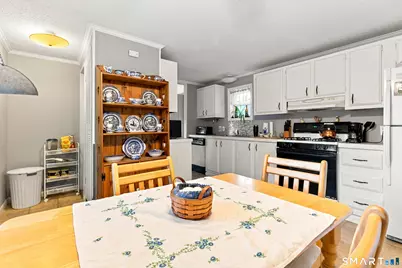 28 Woodland Park, Shelton, CT 06484 - Photo 10