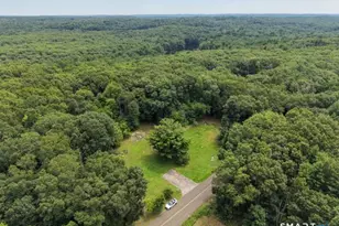 147 Pasay Rd, Thompson, CT 06255 - Photo 1