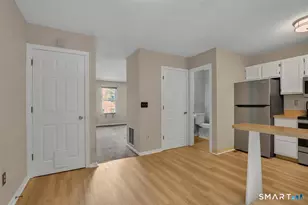 205 Oakland St, Manchester, CT 06042 - Photo 10