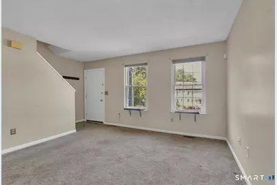 205 Oakland Street #B, Manchester, CT 06042 - Photo 4