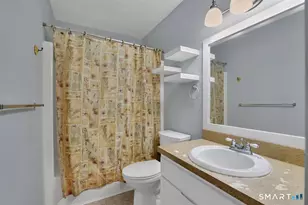 205 Oakland St, Manchester, CT 06042 - Photo 16