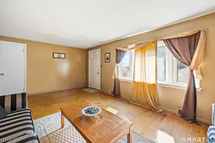 337 Robinwood Rd, Waterbury, CT 06708 - Photo 4
