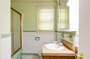 337 Robinwood Rd, Waterbury, CT 06708 - Photo 8