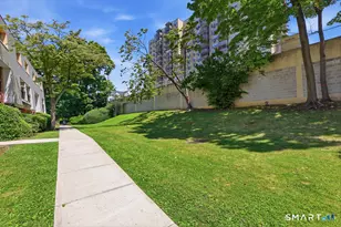 1 Valley Rd, Stamford, CT 06902 - Photo 30