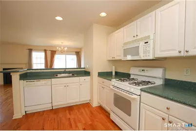 107 Sienna Drive #107, Danbury, CT 06810 - Photo 2